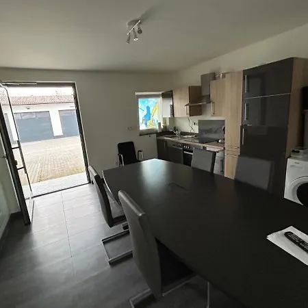 Apartment 3 Mehrbettzimmer, Kueche, Bad Fuer Arbeiter Und Monteure In