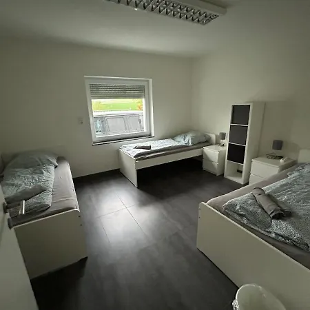 Apartment 3 Mehrbettzimmer, Kueche, Bad Fuer Arbeiter Und Monteure In